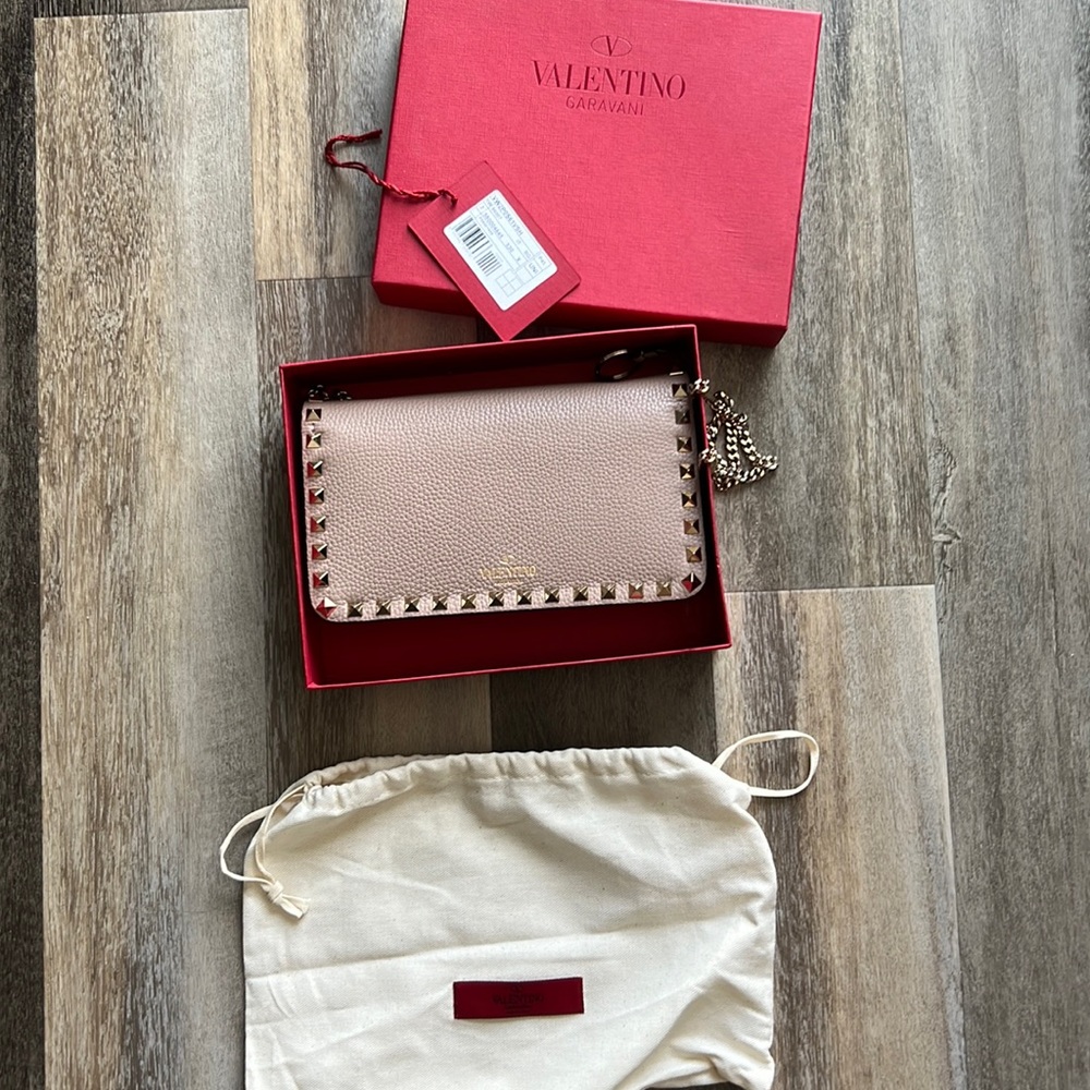 Valentino WOC